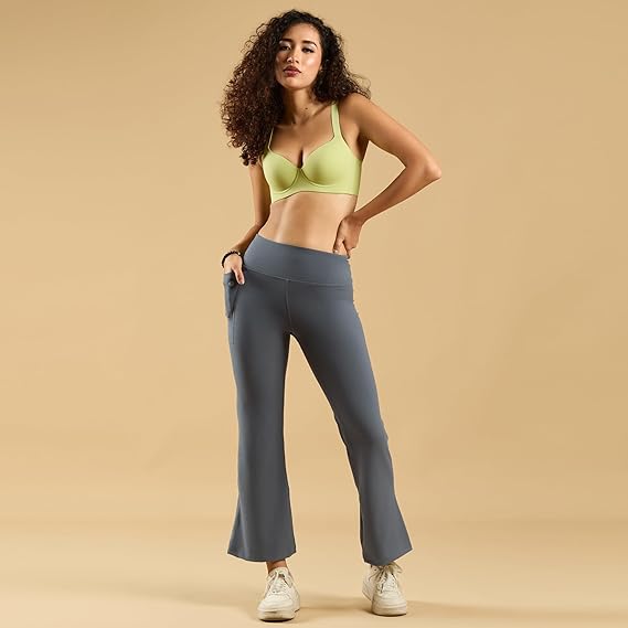 SOIE Women’s Seamless T-Shirt Bra – Padded, Full Coverage, Invisible Flexi Underwire